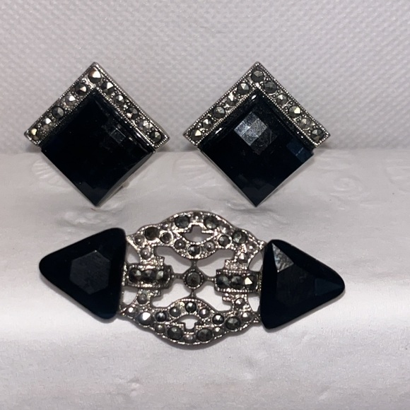 VTG 1928 Silver Faceted Black Rhinestone Marcasite Clip-on Earrings and Brooch - Picture 4 of 6